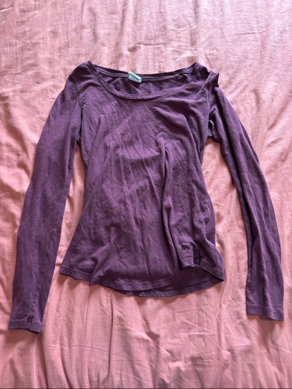 Peek-a-boo back tee shirt